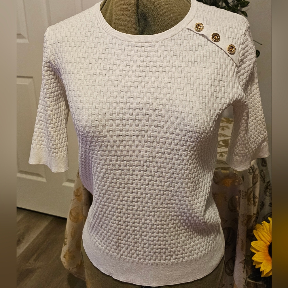 ESCADA White Textured Knit Top with Button Detail SZ M